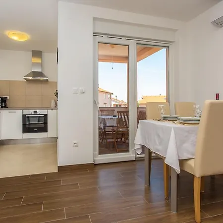 Apartment Franka Klimno